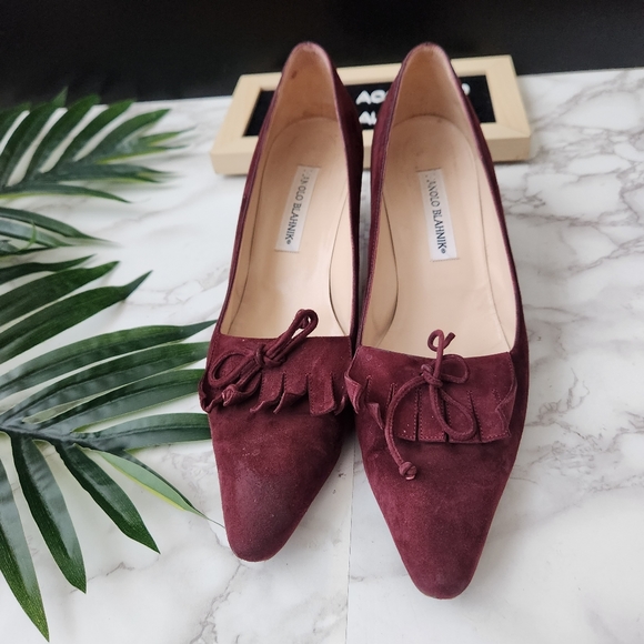 Manolo Blahnik Burgundy Suede Tassle Heels - Picture 4 of 13